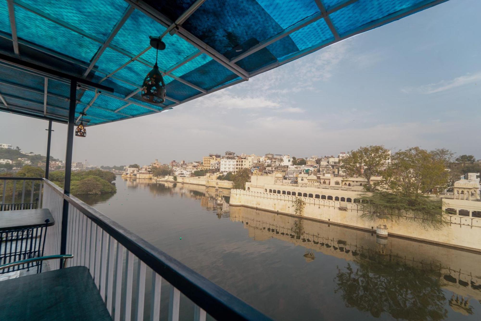 Venice View Hotel & Restaurant Udaipur Eksteriør bilde