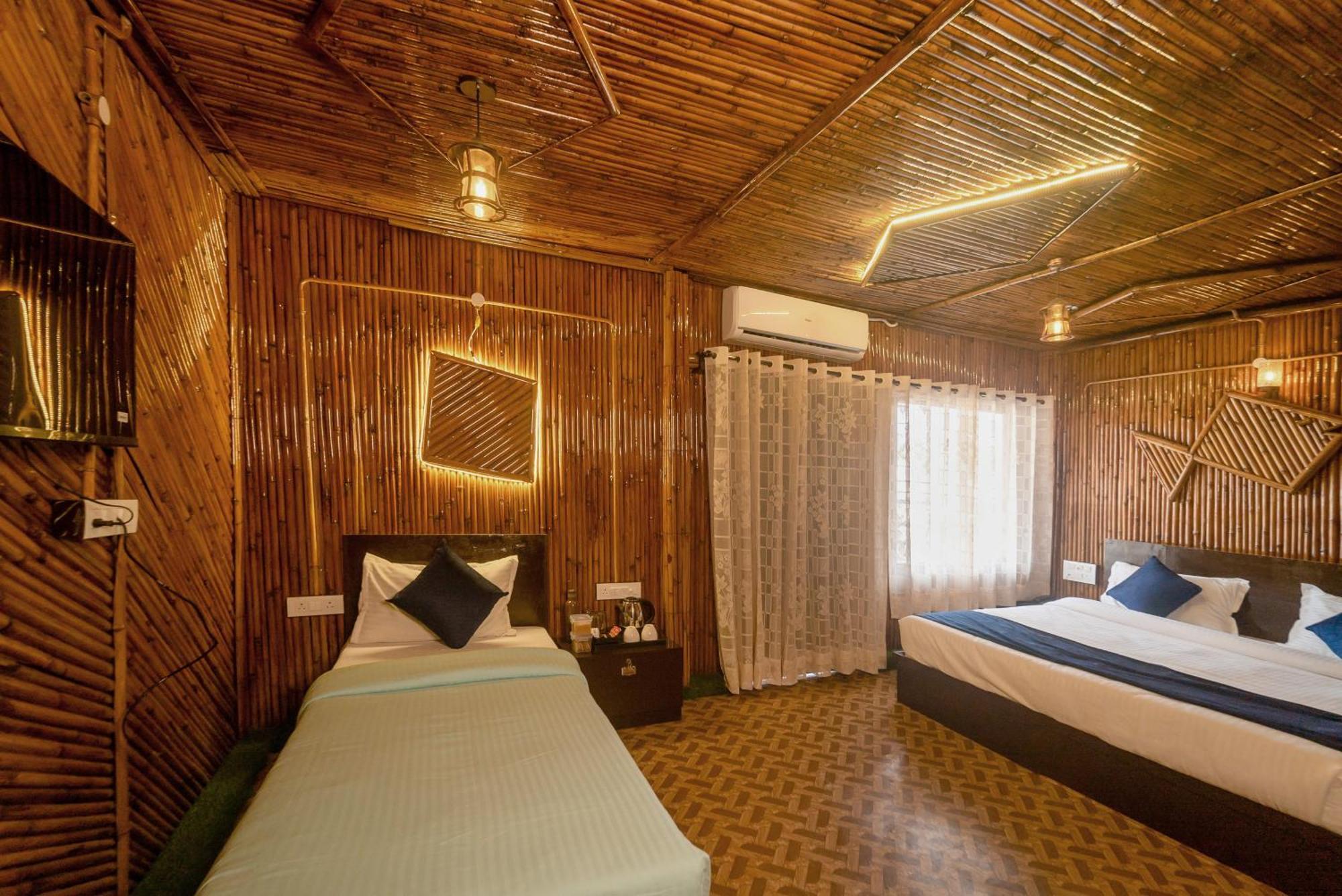 Venice View Hotel & Restaurant Udaipur Eksteriør bilde